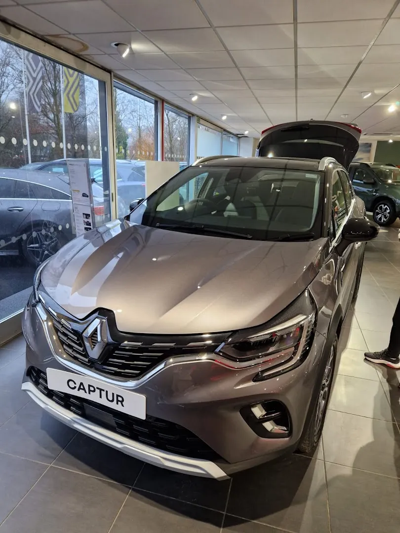 Renault Swansea photo 4