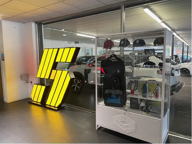 Renault Swansea photo 6