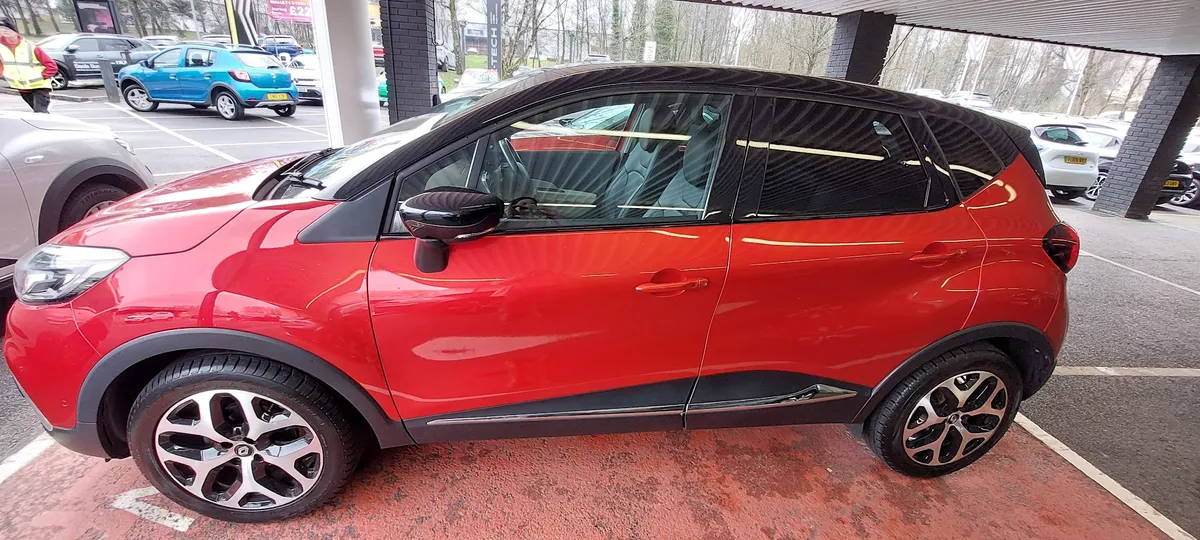 Renault Swansea photo 7