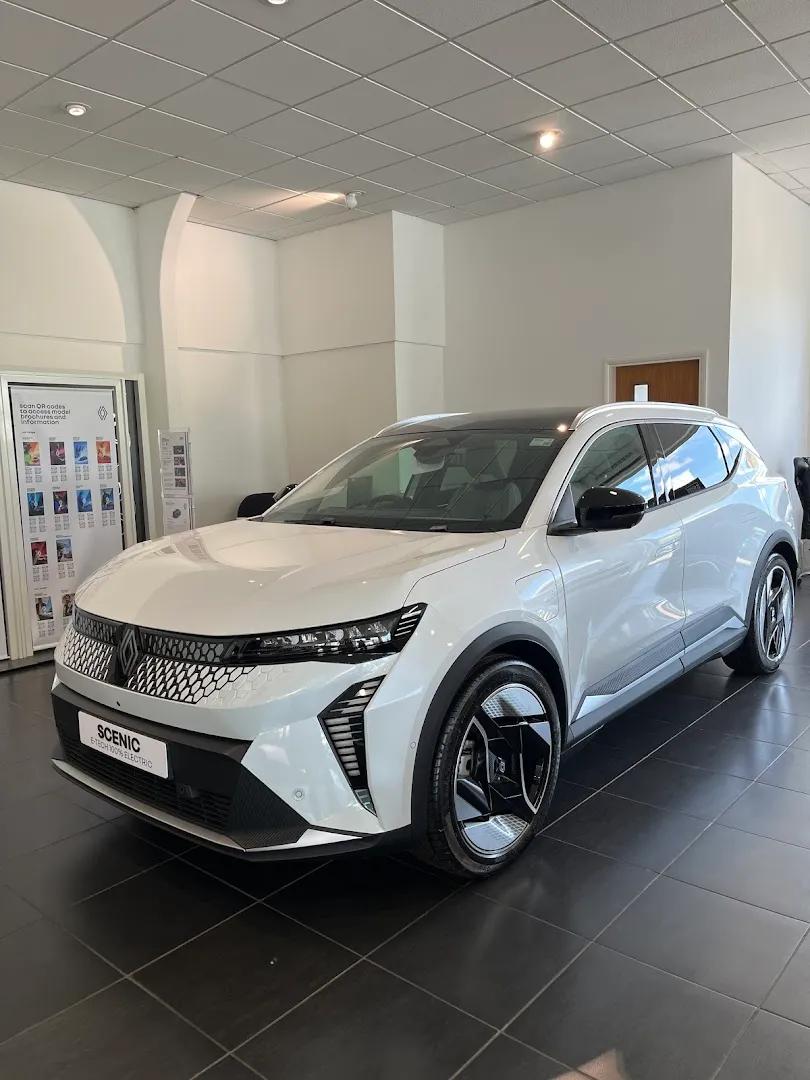 Renault Watford photo 5