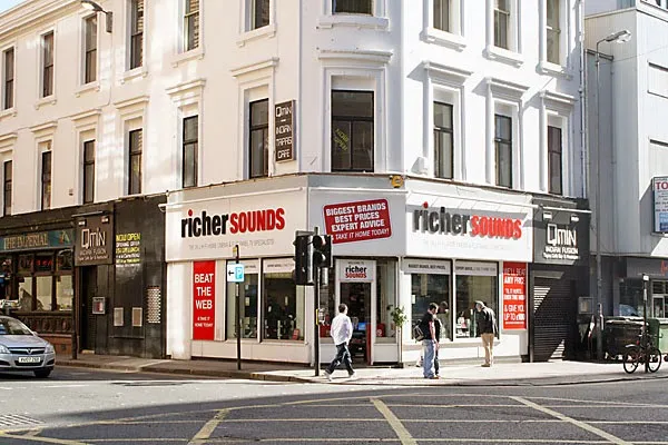 Richer Sounds, Glasgow — Audio visual equipment supplier in Glasgow