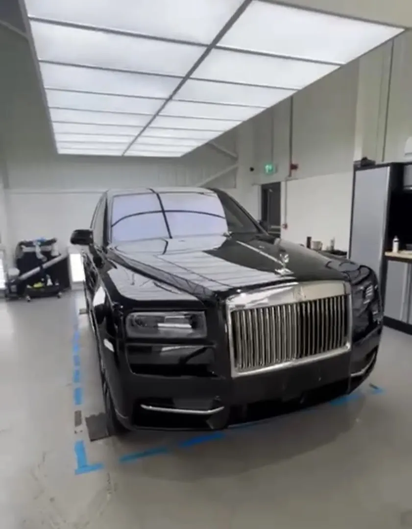 Rolls-Royce Motor Cars Leeds photo 2