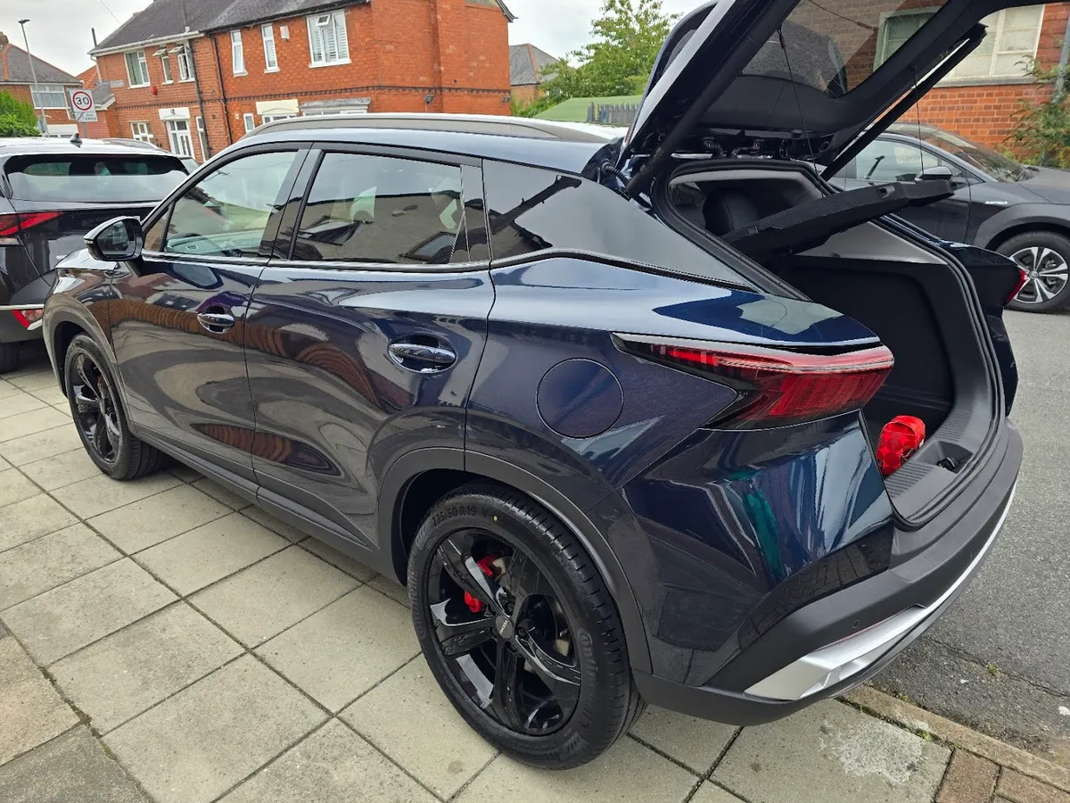 Ron Brooks Omoda Jaecoo Leicester photo 7