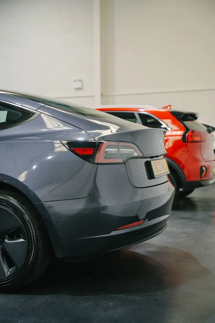 RW Cars - Showroom photo 9