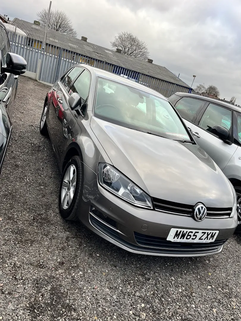 Scott's of Leeds Car Sales, MOT & Service Centre photo 5