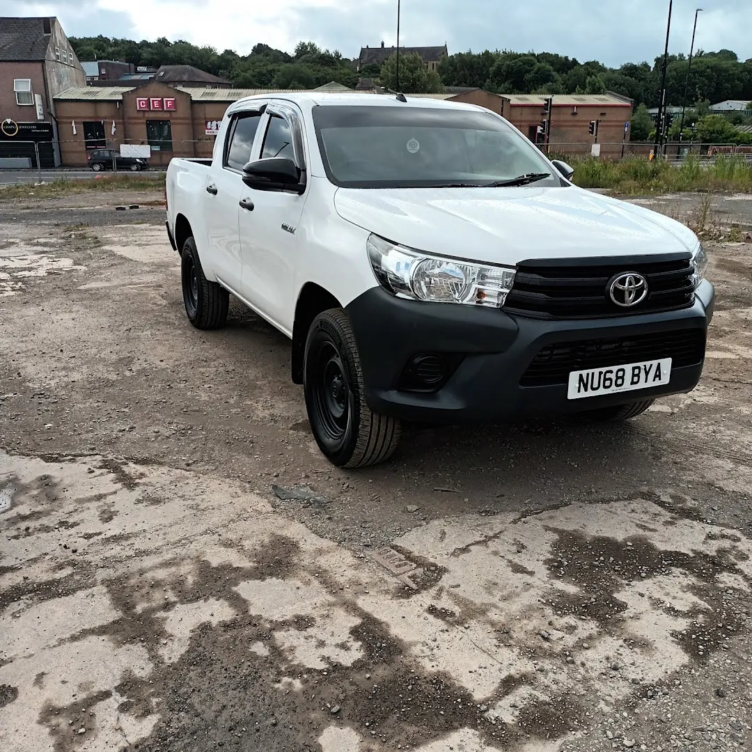 Select Cars Sheffield Ltd photo 8