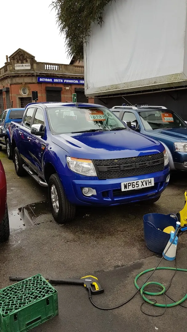 Select Cars Sheffield Ltd photo 9