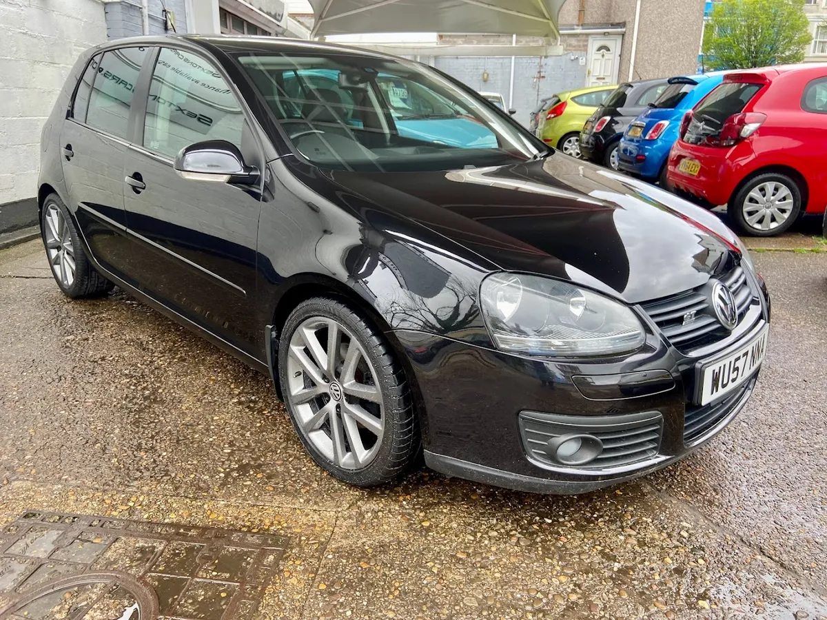 Sextons cars Swansea photo 5