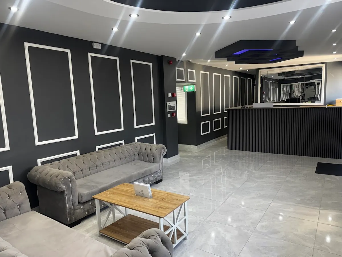 Signature autos Edinburgh ltd photo 3