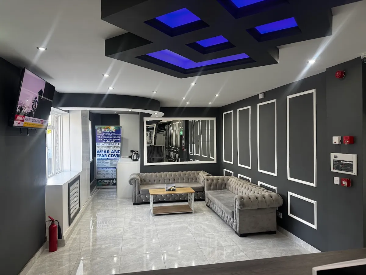 Signature autos Edinburgh ltd photo 5