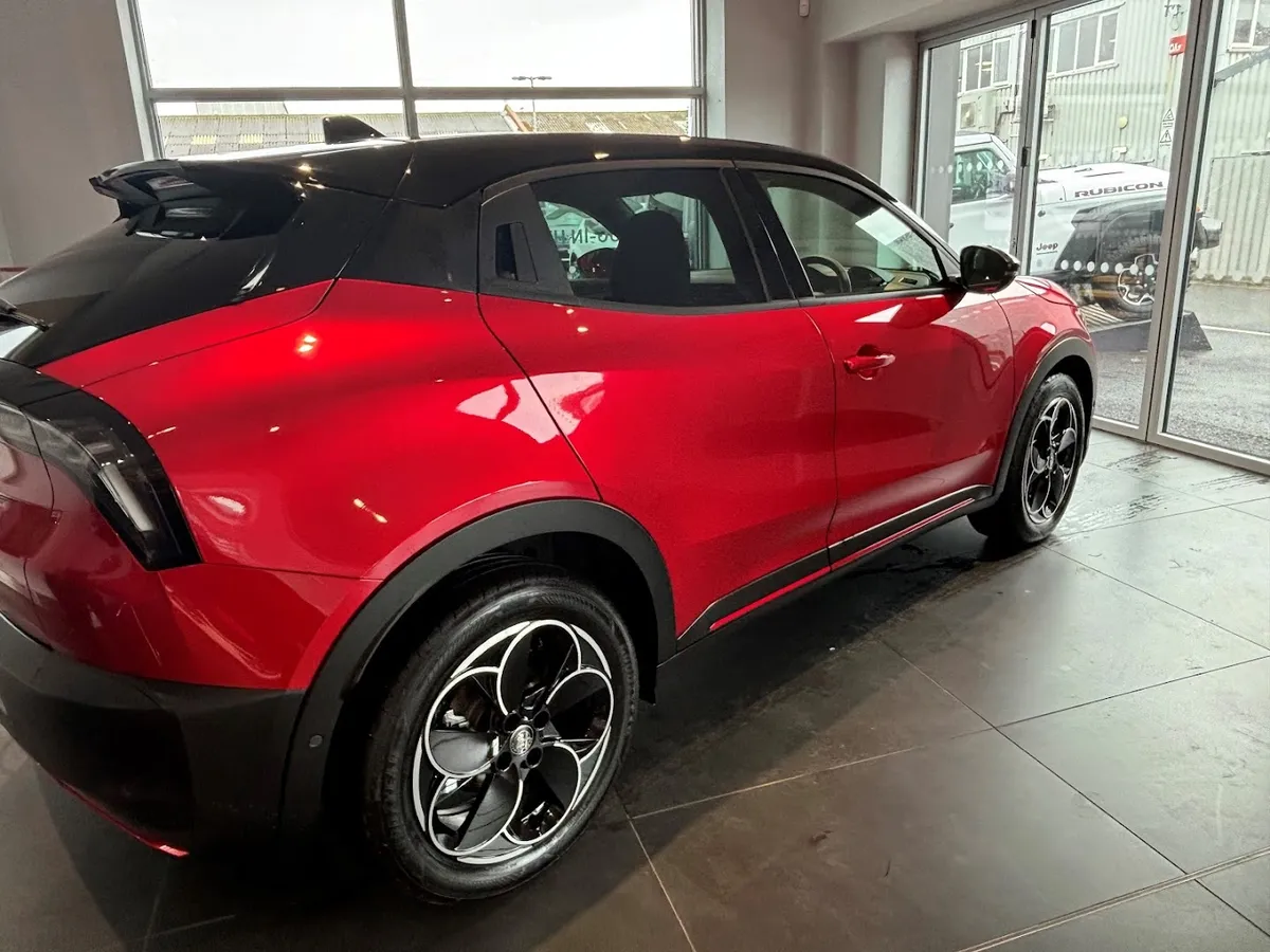 Snows Alfa Romeo Southampton photo 10