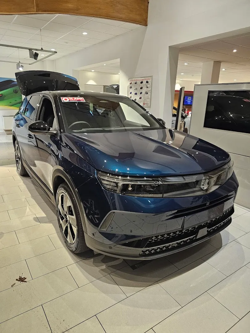 Snows Vauxhall Southampton photo 4