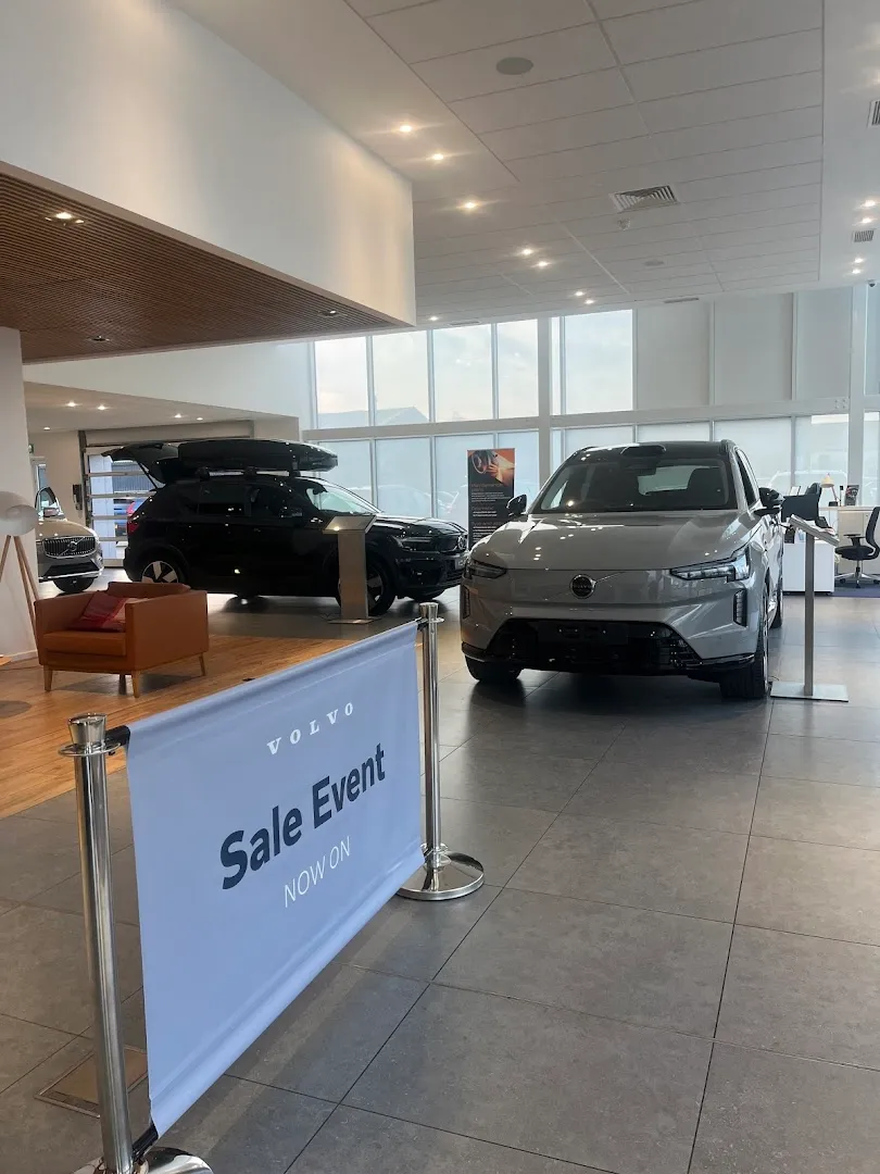 Snows Volvo Southampton photo 3