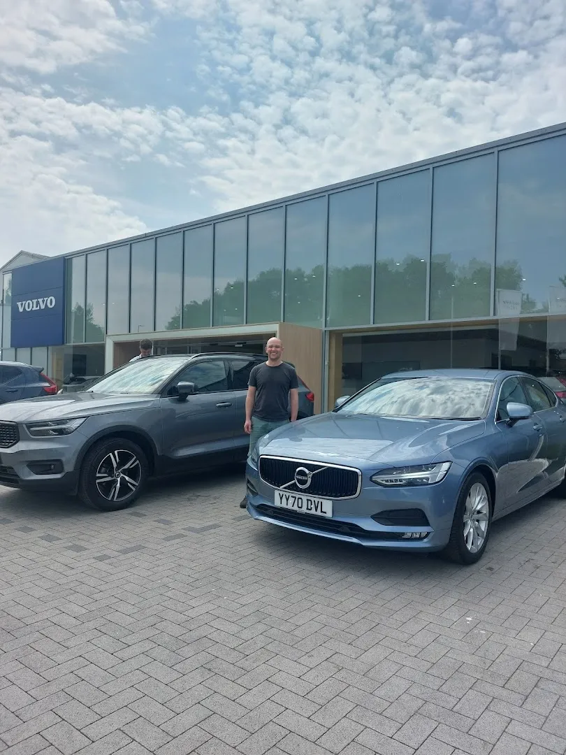 Snows Volvo Southampton photo 4