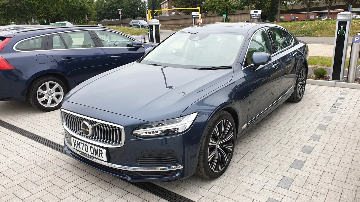 Snows Volvo Southampton photo 6