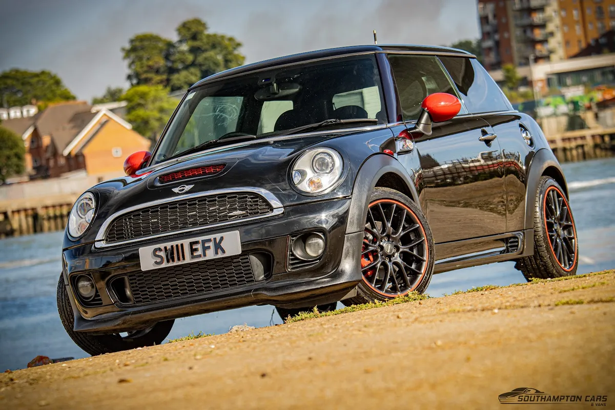 Southampton Cars & Vans Ltd photo 7