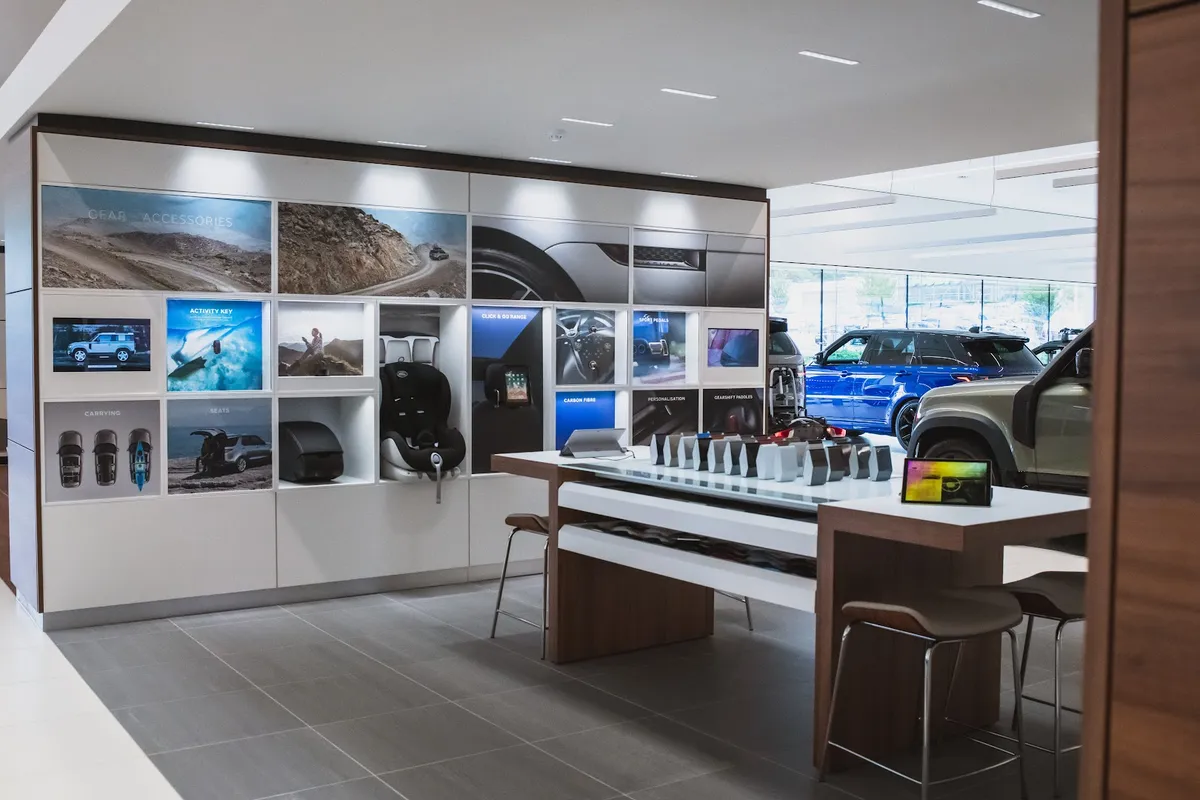 Southeast Motors Land Rover Brighton photo 3