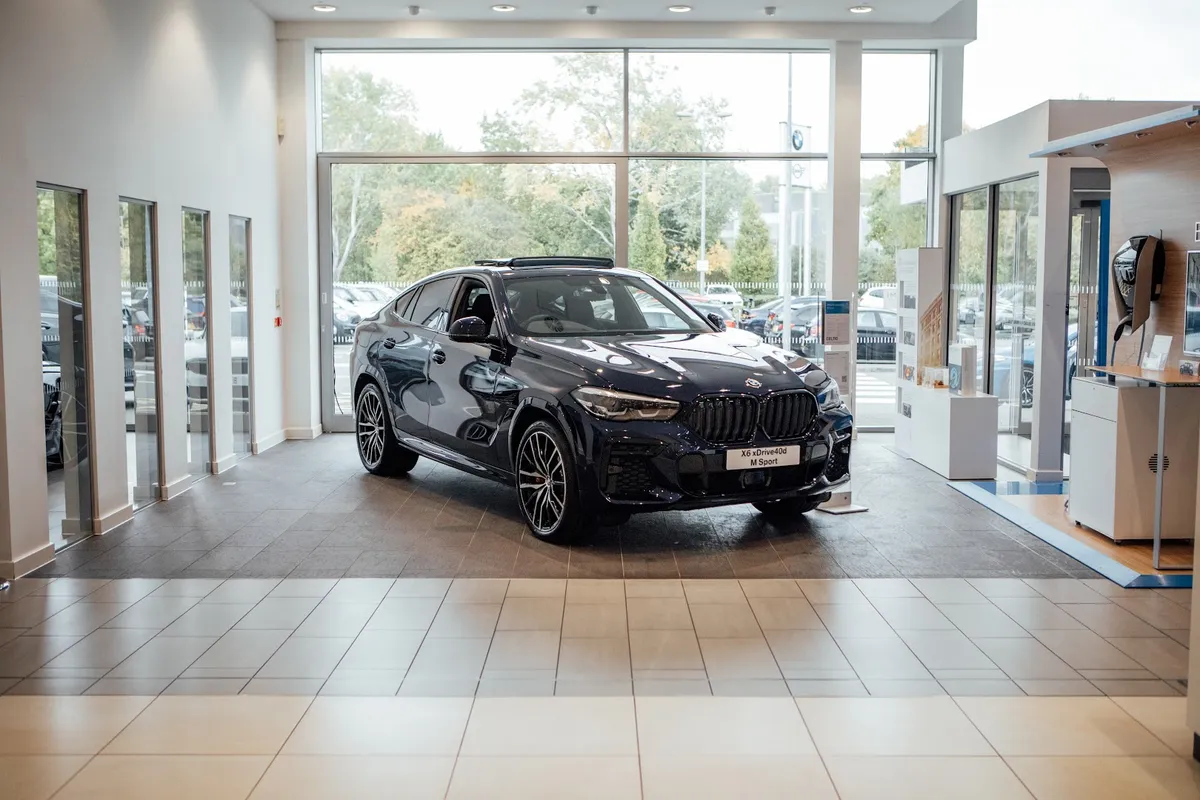 Stratstone BMW Milton Keynes photo 4