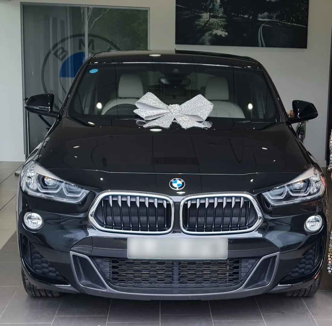 Stratstone BMW Milton Keynes photo 8