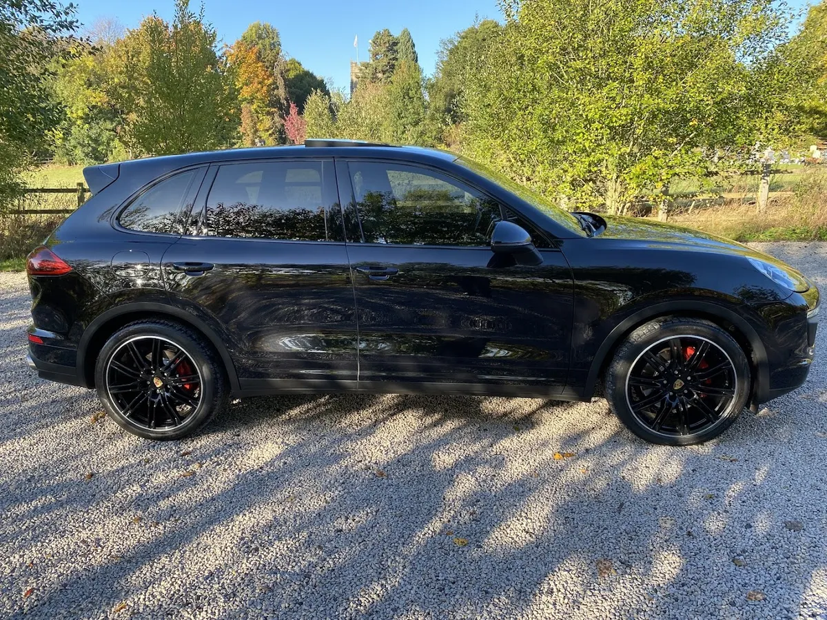 T M Car Sales Ltd photo 5