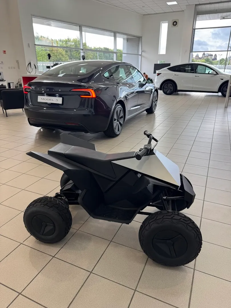 Tesla Centre Glasgow photo 7