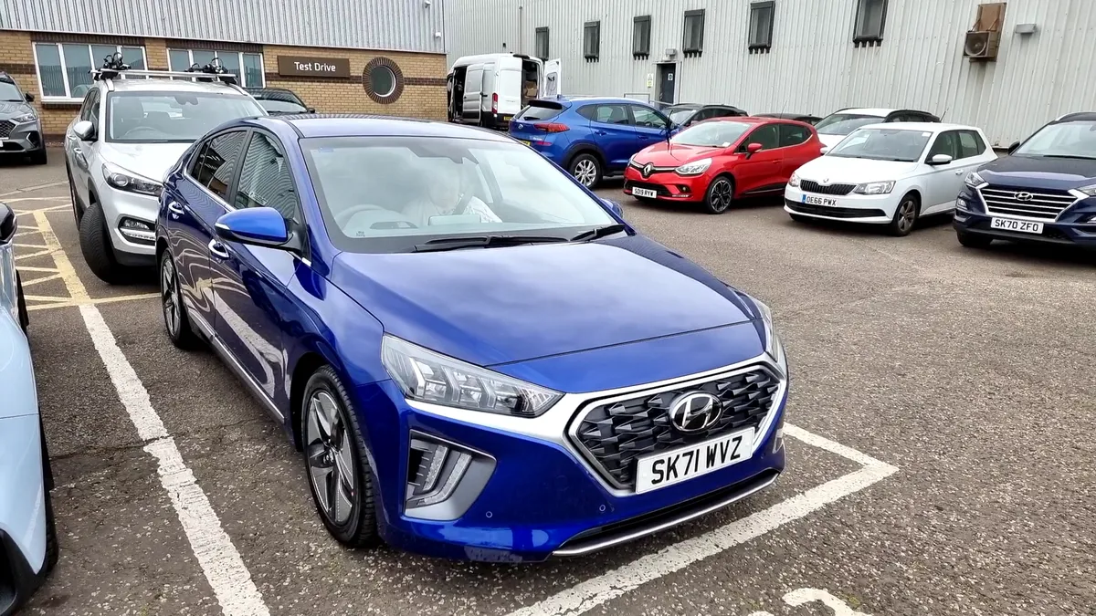 Vertu Hyundai Edinburgh East photo 4