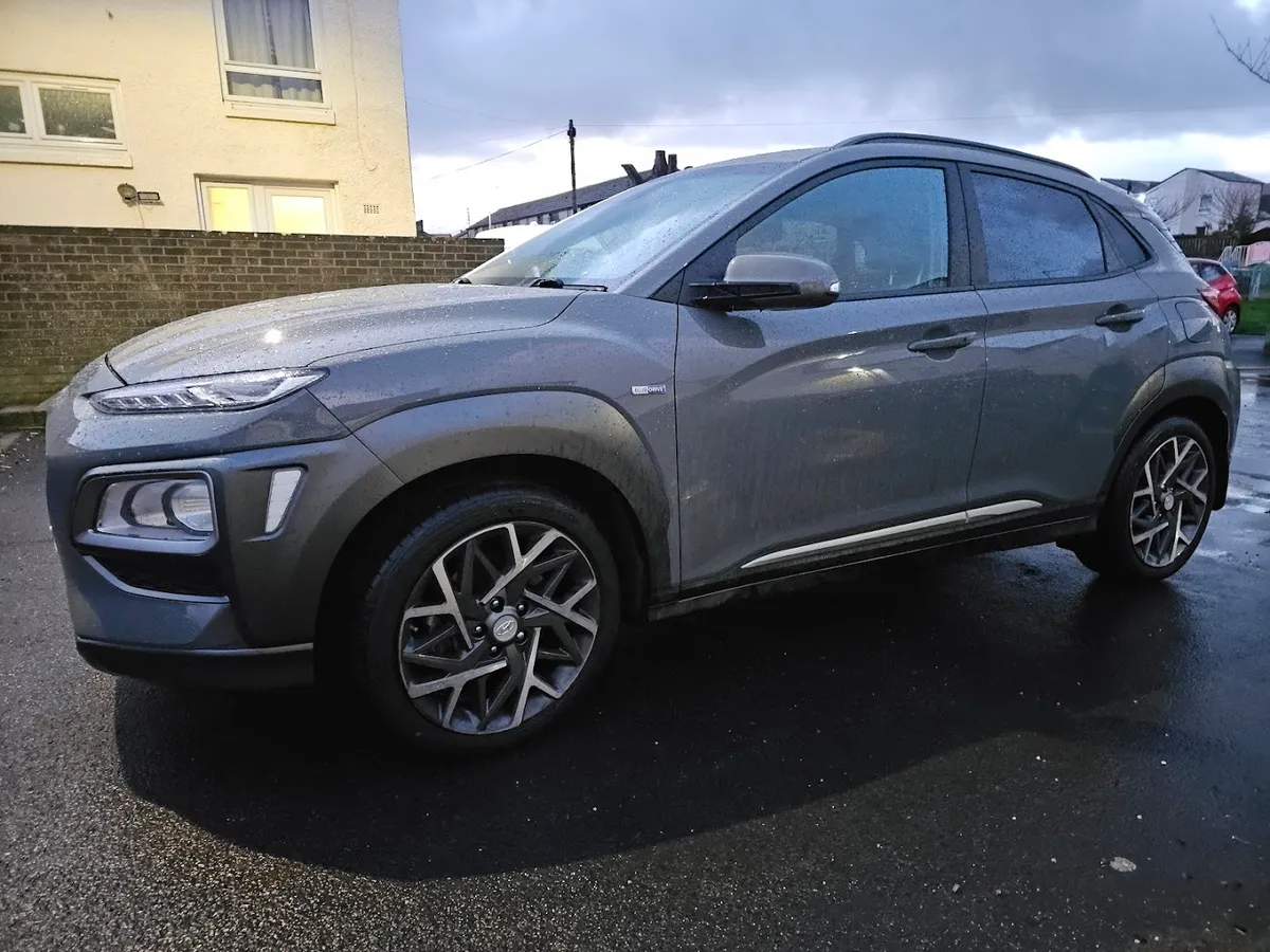 Vertu Hyundai Edinburgh East photo 8