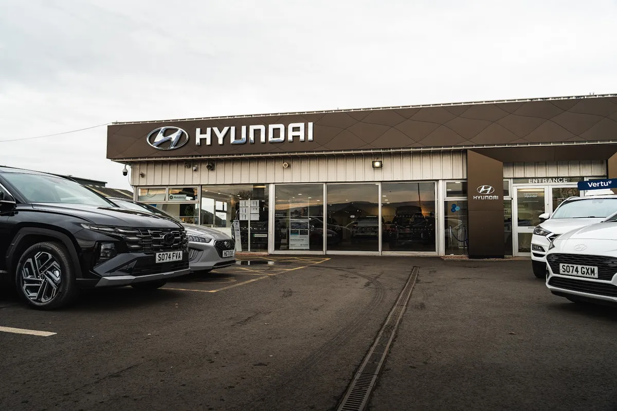 Vertu Hyundai Edinburgh West photo 3