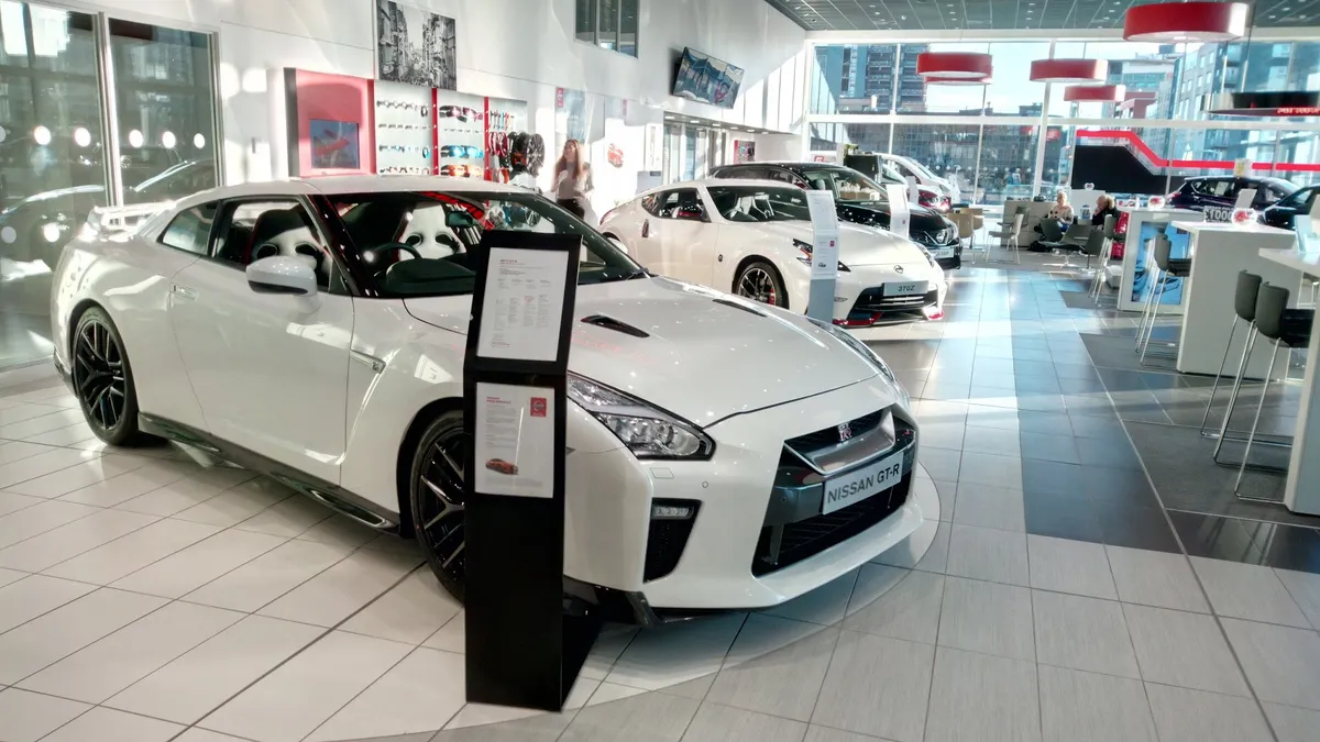 Vertu Nissan Glasgow Central photo 3