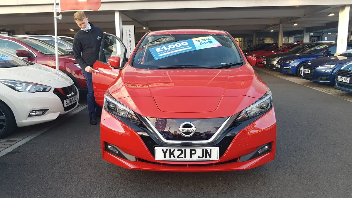 Vertu Nissan Glasgow Central photo 5