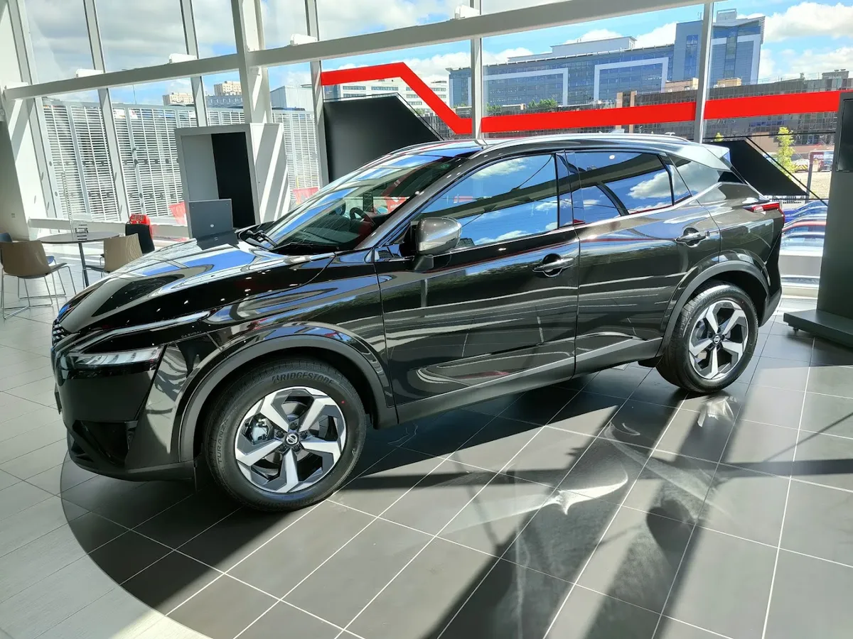 Vertu Nissan Glasgow Central photo 7