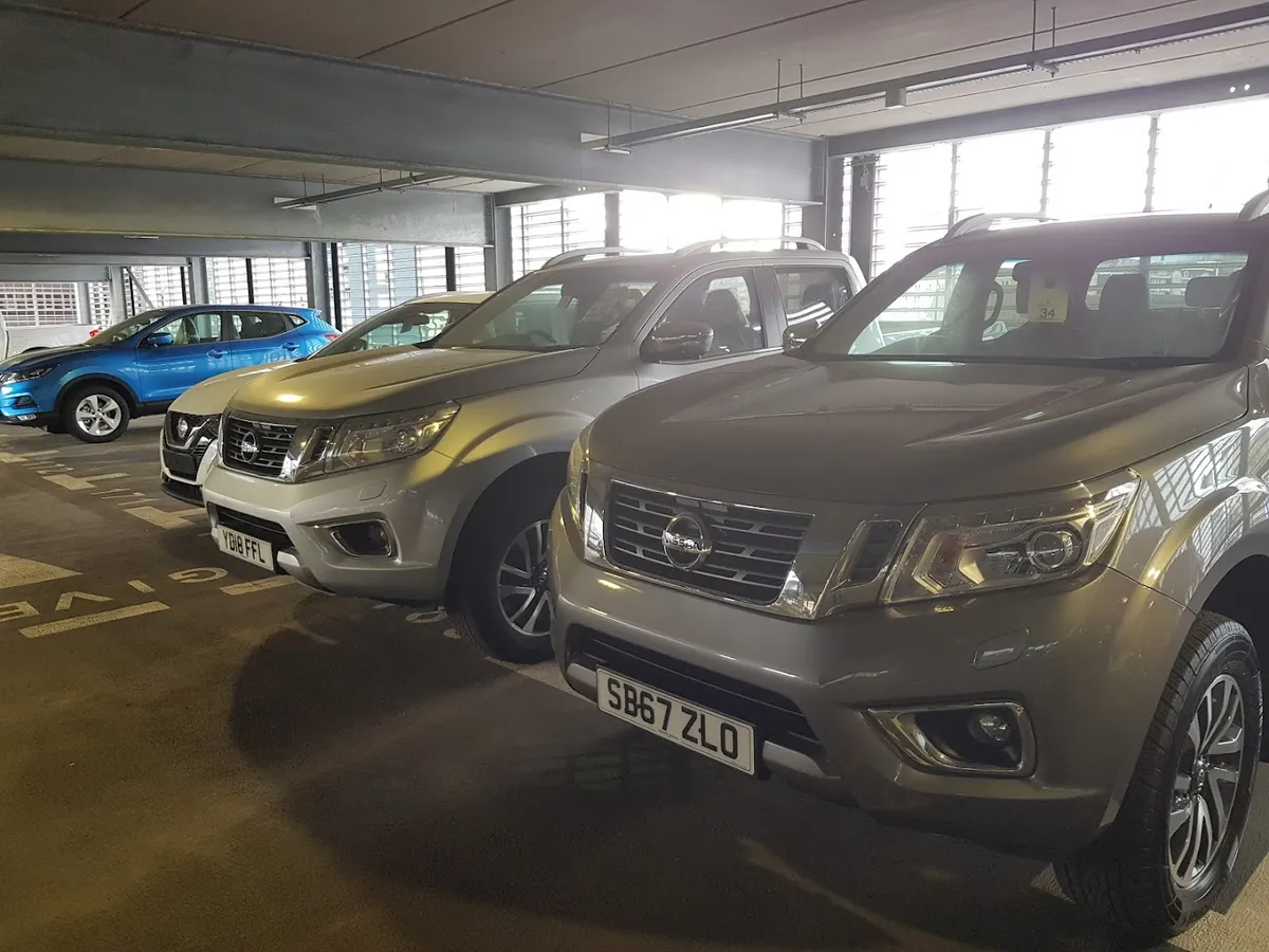 Vertu Nissan Glasgow Central photo 9