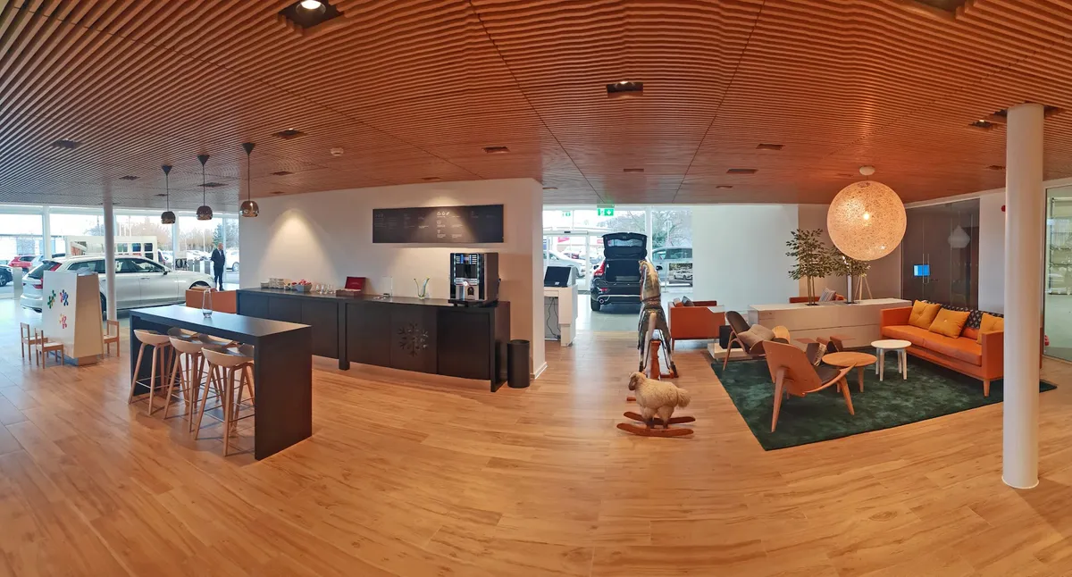 Vertu Volvo Exeter photo 7