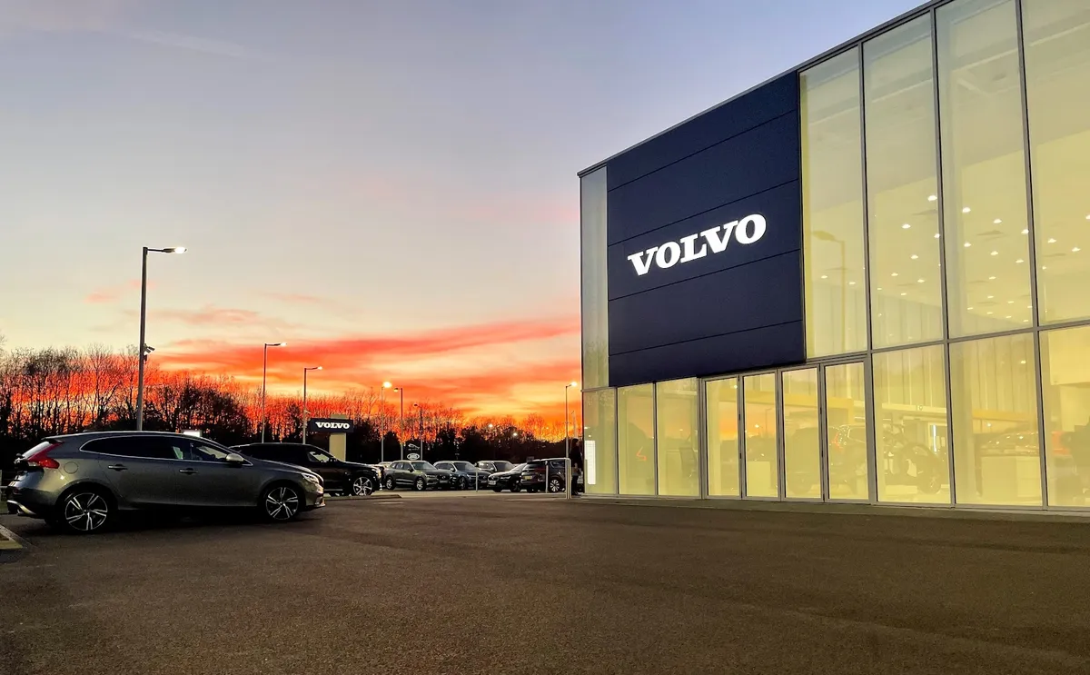 Volvo Cars Preston — Volvo dealer in Preston