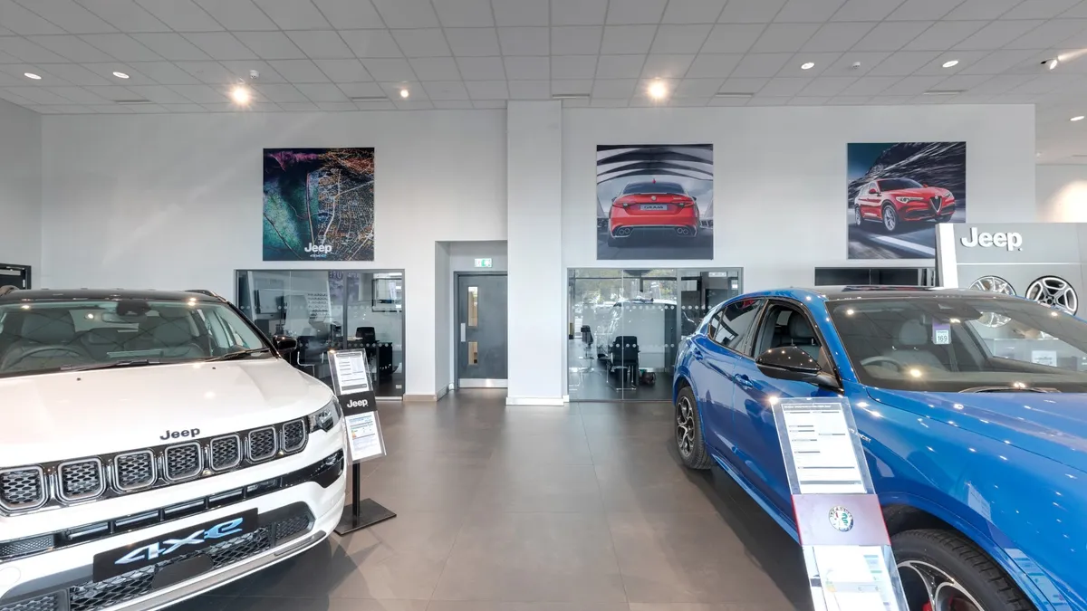 Vospers Alfa Romeo Exeter photo 8