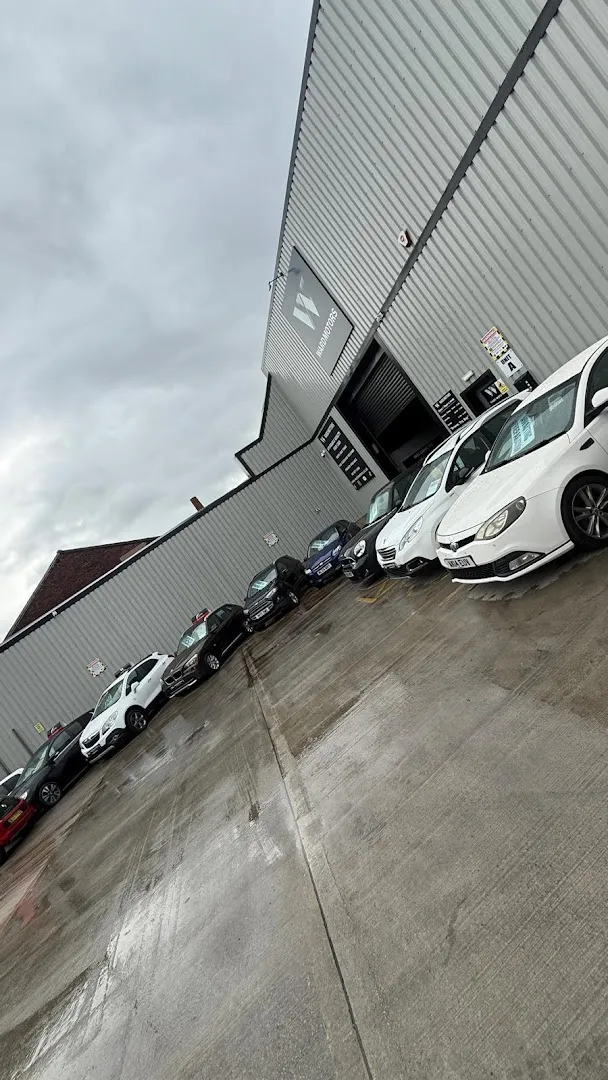 Ward Motors Leeds Used Cars Leeds Showroom photo 3