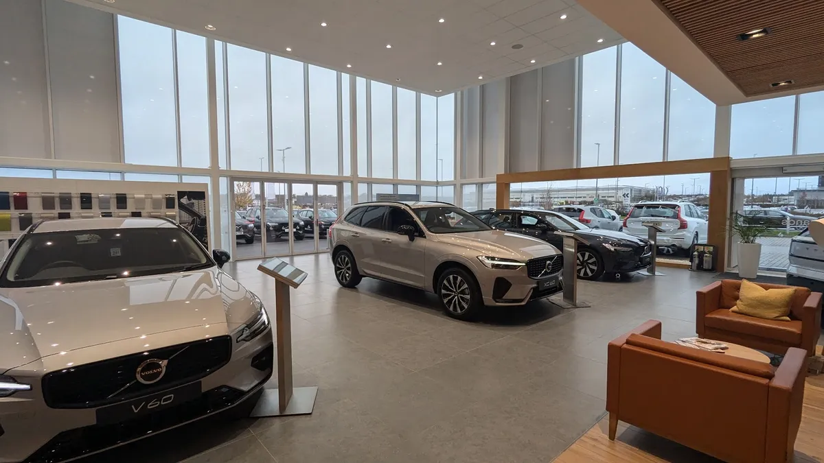 Waylands - Volvo Cars Bristol photo 2