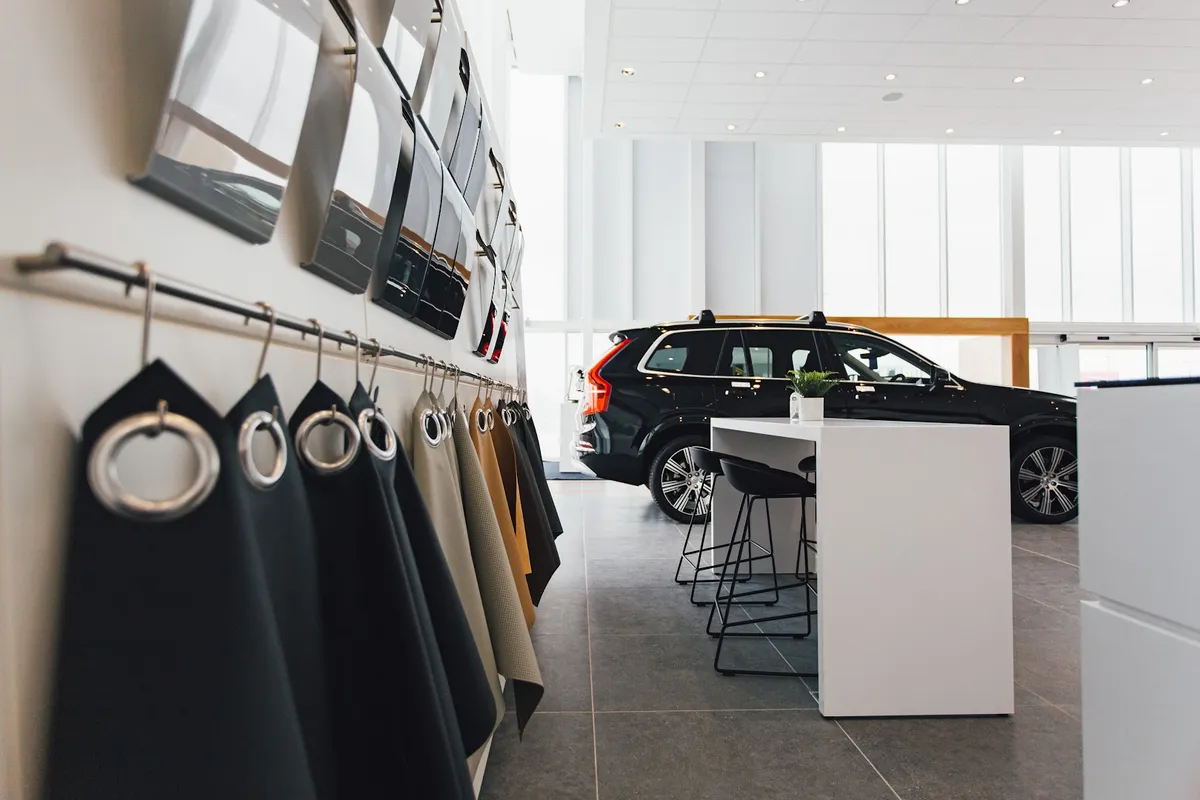 Waylands - Volvo Cars Bristol photo 4