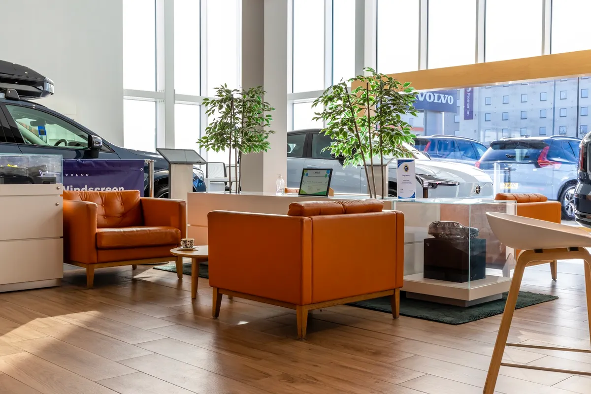 Waylands - Volvo Cars Reading photo 10