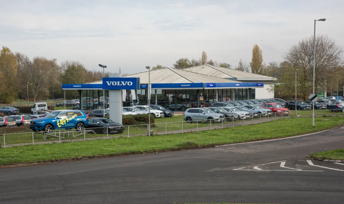 Waylands Volvo Swindon photo 10
