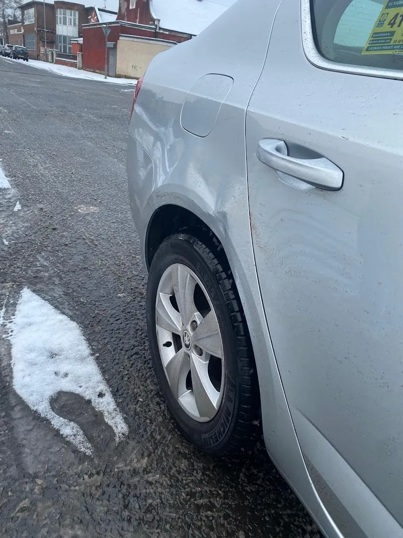 Weldon Motors MOT Test Centre & Car Repair Services Glasgow — Car inspection station in Glasgow